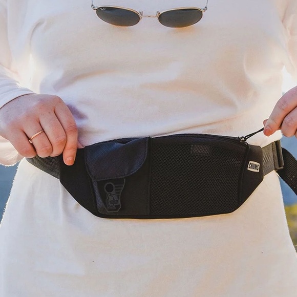 CHUMS Neo Pocket Waist Pack Black Gray - Picture 2 of 11